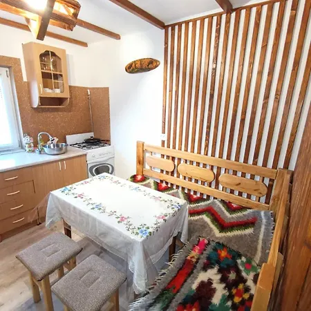 Holiday home будиночок для щастя